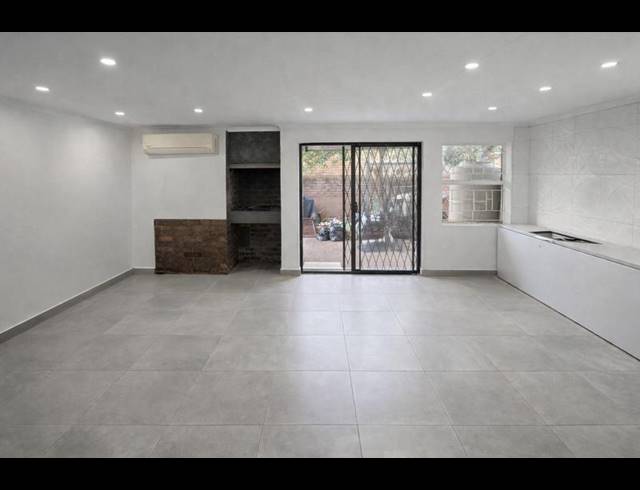 4 BEDROOM TOWNHOUSE FOR SALE IN ELARDUSPARK